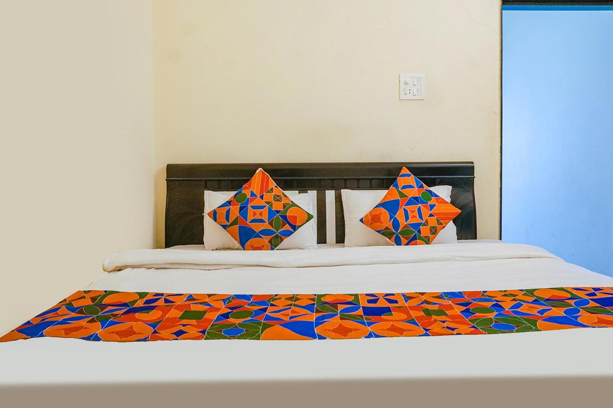 Fabexpress Vaishnav Inn Talegaon Dabhade Exterior photo