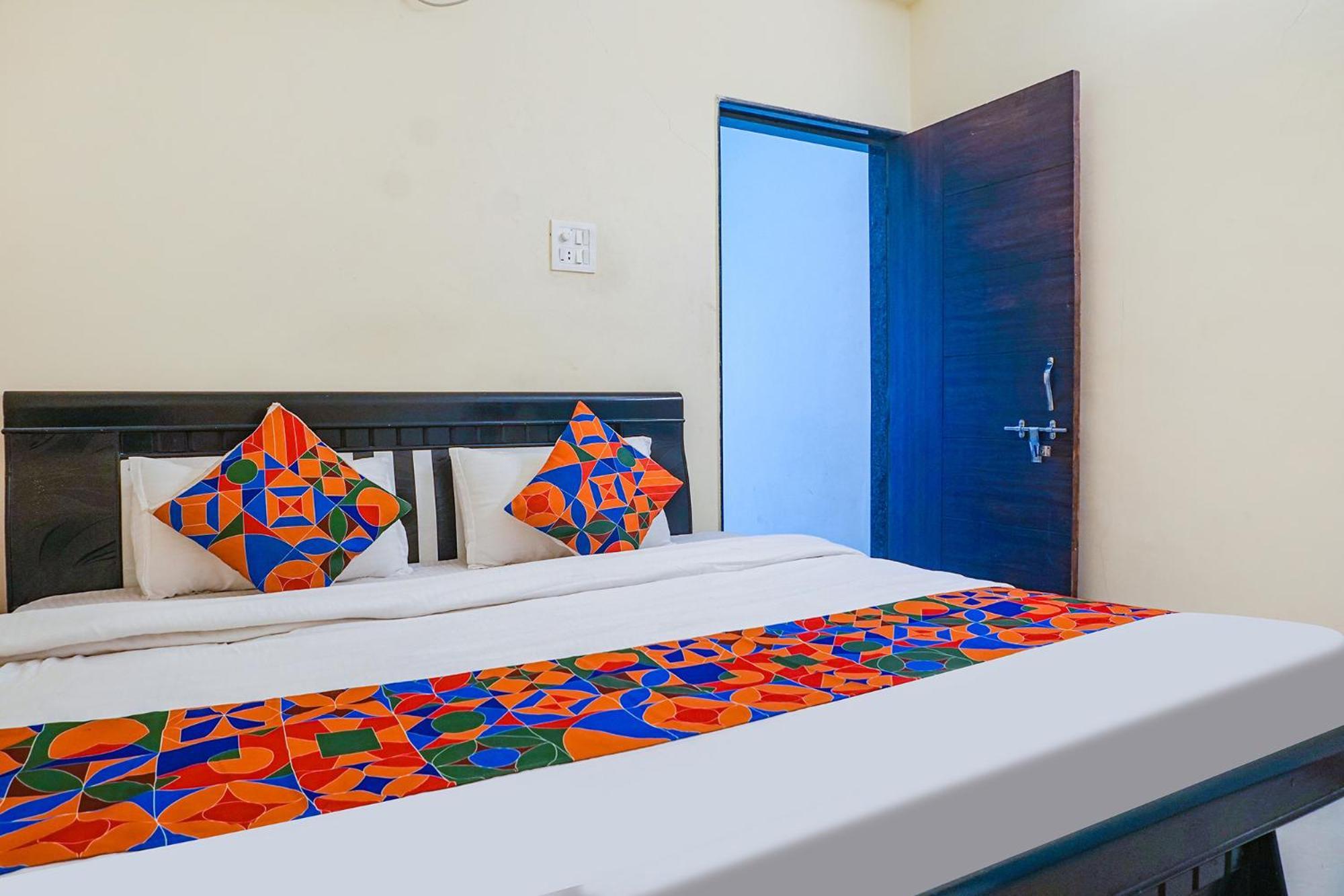 Fabexpress Vaishnav Inn Talegaon Dabhade Exterior photo