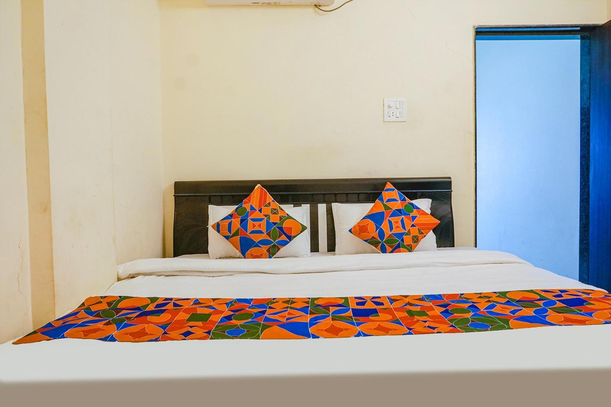 Fabexpress Vaishnav Inn Talegaon Dabhade Exterior photo