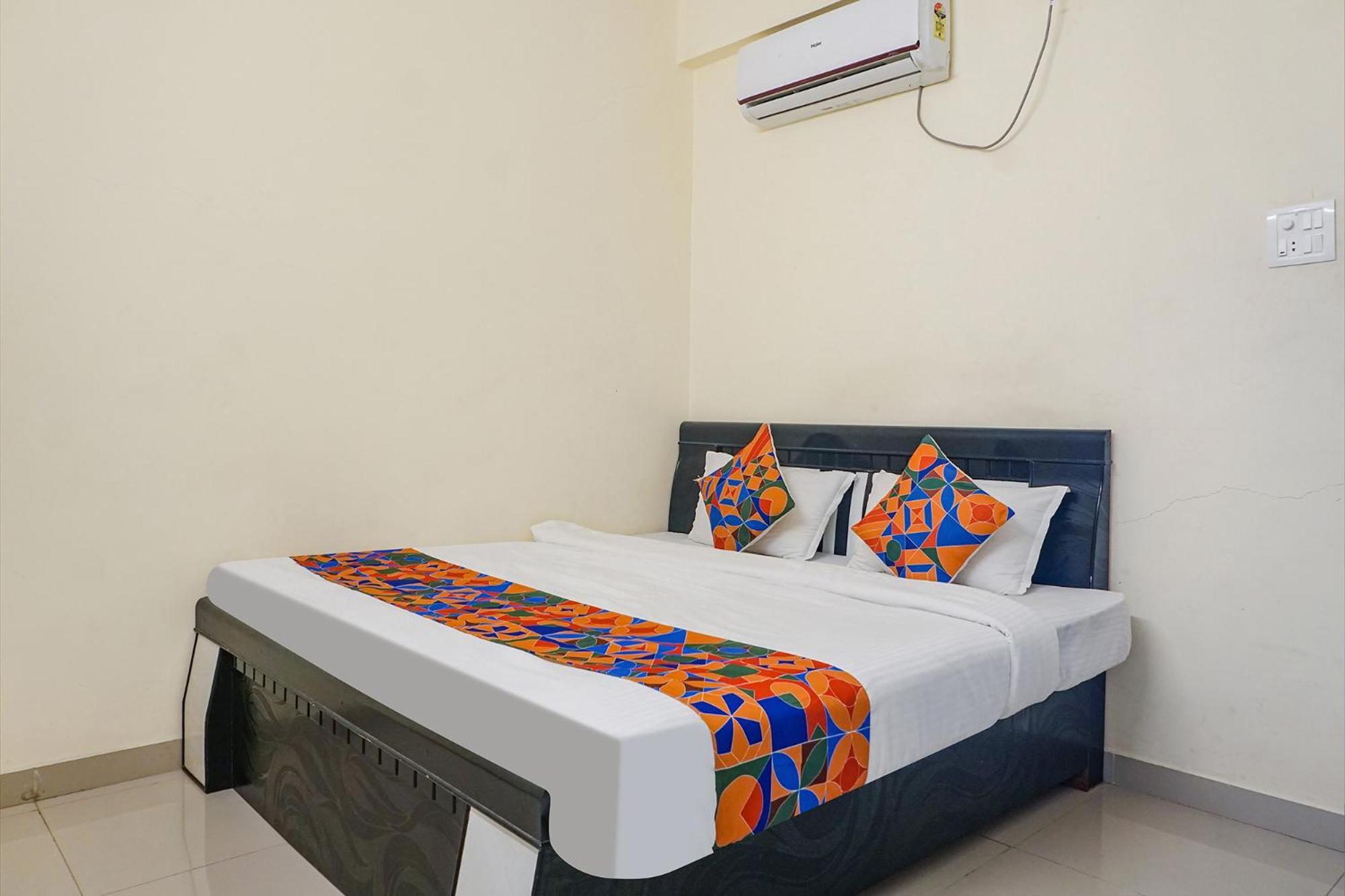 Fabexpress Vaishnav Inn Talegaon Dabhade Exterior photo
