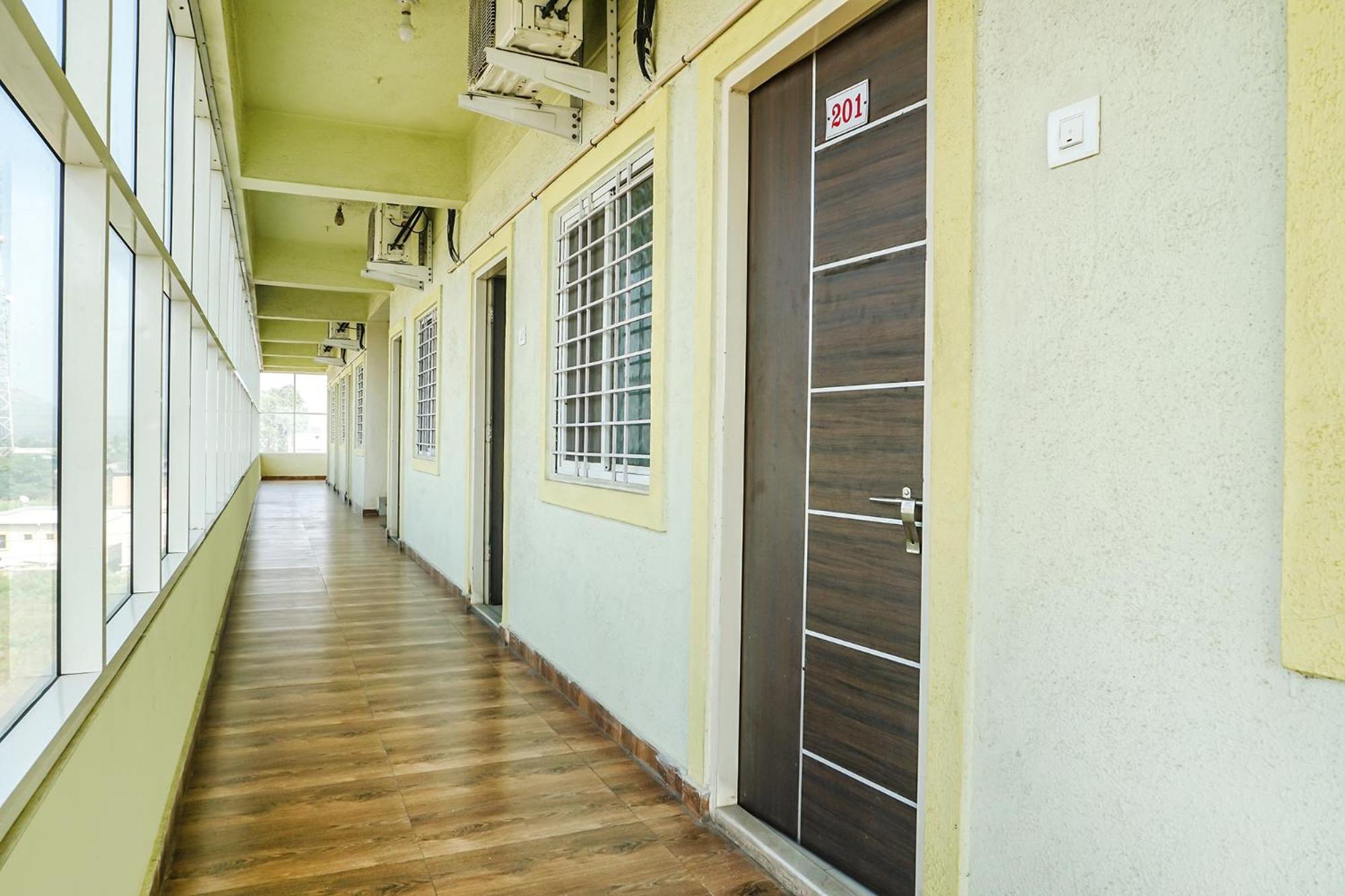 Fabexpress Vaishnav Inn Talegaon Dabhade Exterior photo